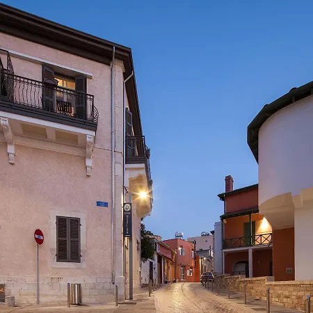 Casa Mespilea 2*